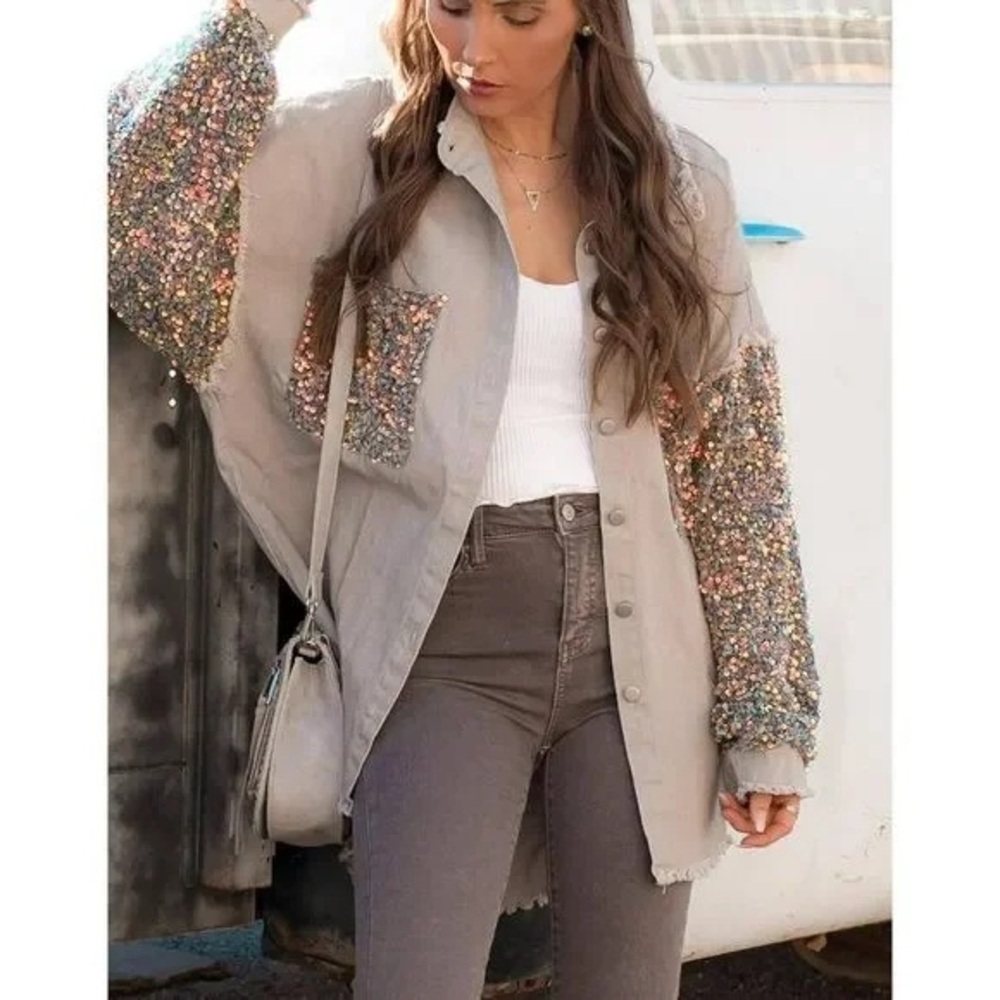 NWT Fantastic Fawn Light Grey Sequin Sleeve Shacket Oversized Jacket size S - Picture 8 of 16